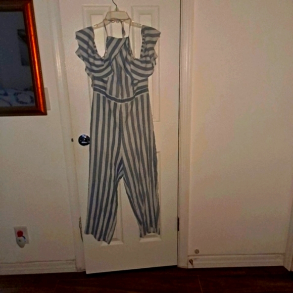 Jumper - Picture 2 of 8